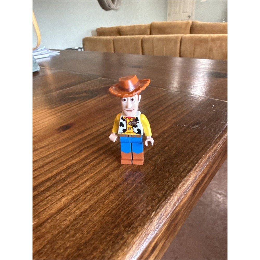 LEGO - WOODY - MINIFIGURE TOY STORY WOODYS ROUNDUP